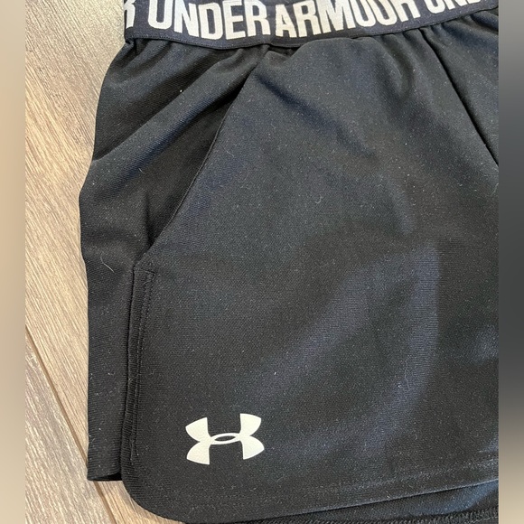 Under Armour Shorts - Picture 4 of 4